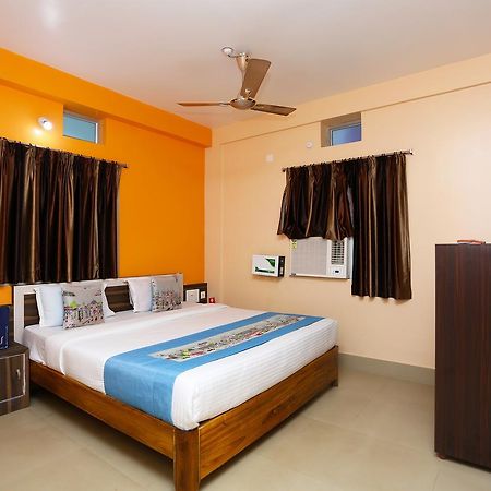 Krishna Residency Hotel Puri Exterior photo