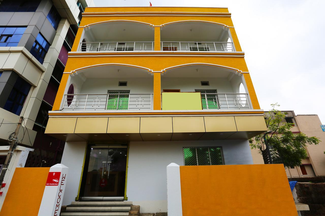 Krishna Residency Hotel Puri Exterior photo